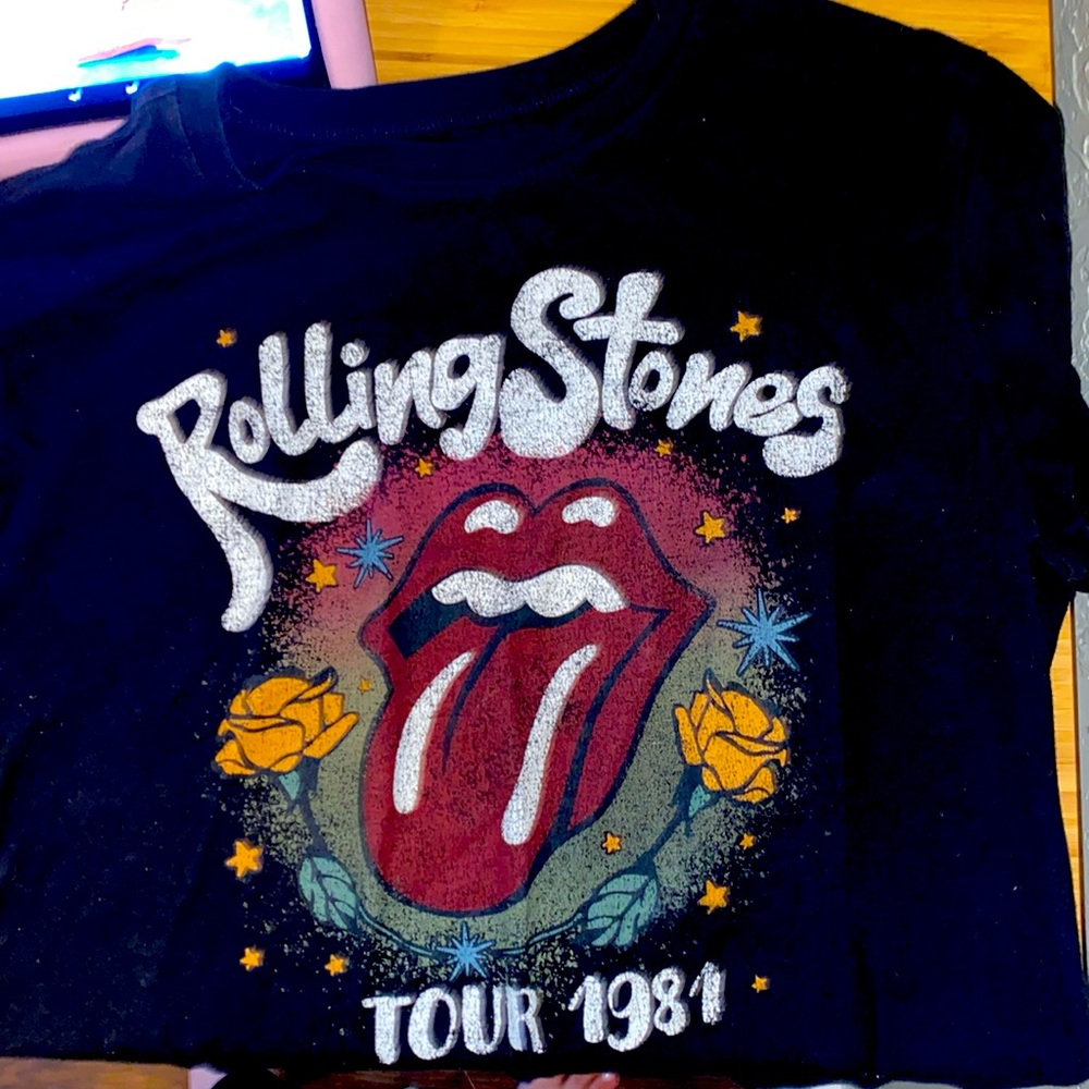 It has been worn plenty of times but we did clean it.